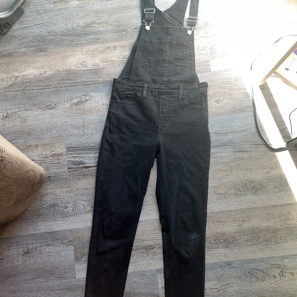 Black Skinny Stretch Denim Bib Overalls like new